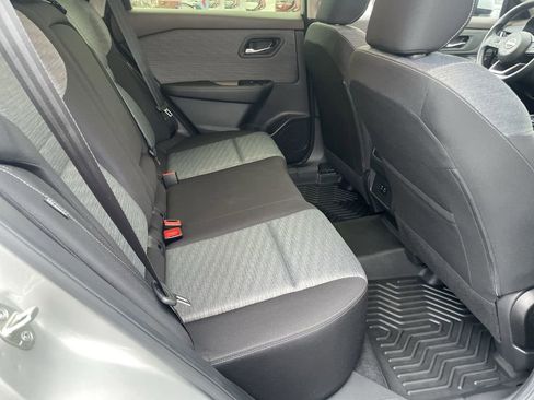 Used 2023 Nissan Rogue SV image 22