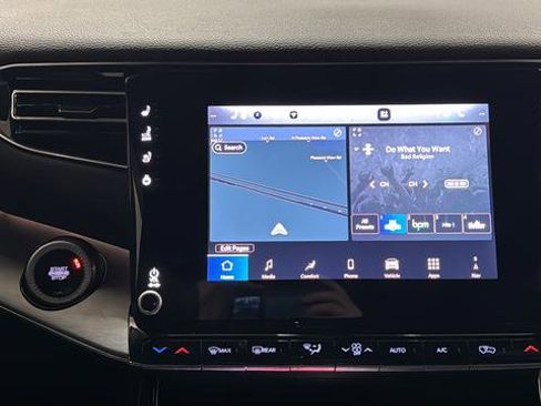 Used 2024 Jeep Wagoneer Series II image 13