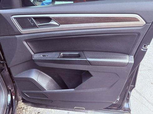 Used 2019 Volkswagen Atlas SE w/ Towing Package image 23