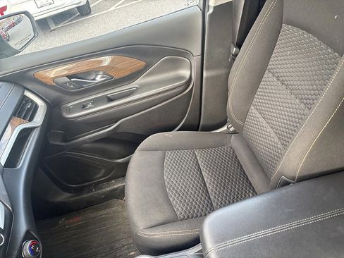 Used 2019 GMC Terrain SLE w/ Driver Convenience Package image 18