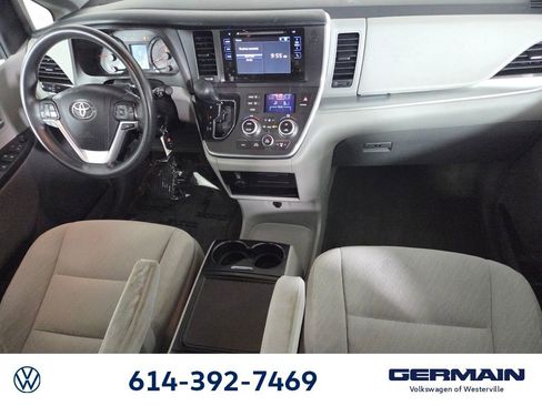 Used 2017 Toyota Sienna LE FWD image 26