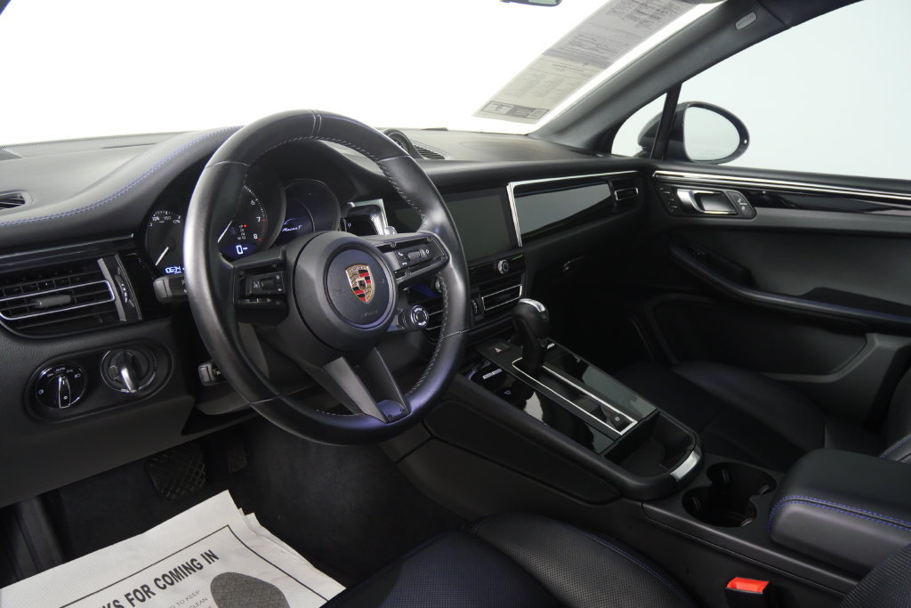 Used 2024 Porsche Macan AWD/4WD image 14
