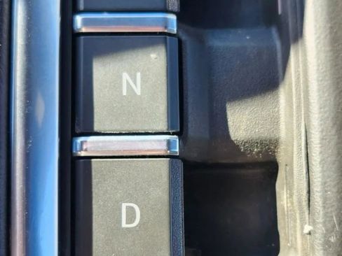 Used 2021 Chevrolet Suburban Z71 image 37