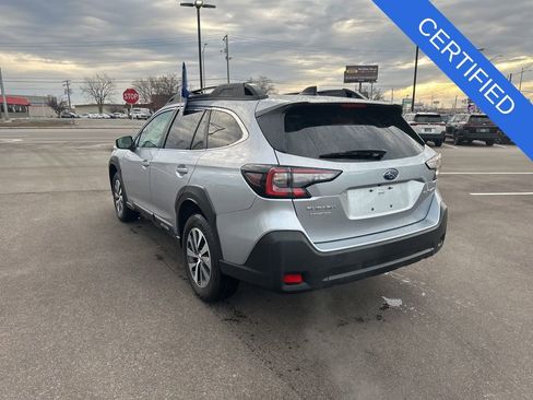 Certified 2025 Subaru Outback Premium AWD/4WD image 4