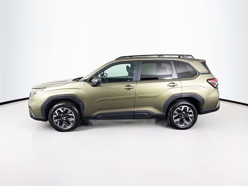 Certified 2026 Subaru Forester Premium AWD/4WD image 4