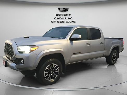 Used 2021 Toyota Tacoma TRD Sport w/ Technology Package image 3