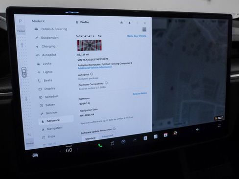 Used 2022 Tesla Model X Plaid image 26