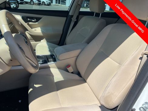 Used 2015 Nissan Altima 2.5 SV image 11