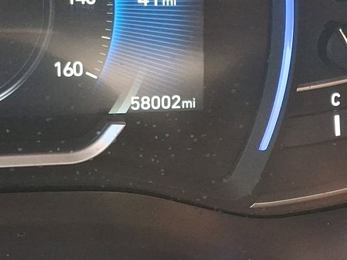 Used 2019 Hyundai Santa Fe AWD image 21