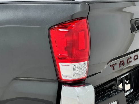 Used 2016 Toyota Tacoma SR5 w/ Towing Package RWD image 33