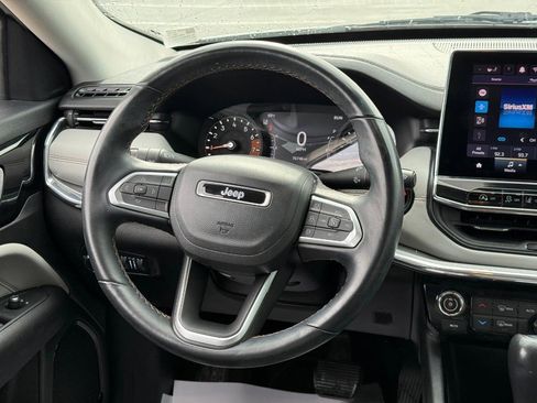 Used 2022 Jeep Compass Limited AWD/4WD image 13