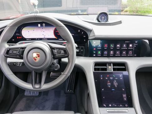 Certified 2022 Porsche Taycan GTS AWD/4WD image 22