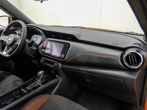 Used 2023 Nissan Kicks SR FWD image 18