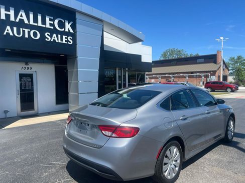 Used 2015 Chrysler 200 LX FWD image 5