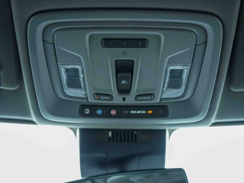 Used 2024 Chevrolet Silverado 1500 LT image 34