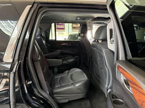 Used 2015 Cadillac Escalade Premium AWD/4WD image 26