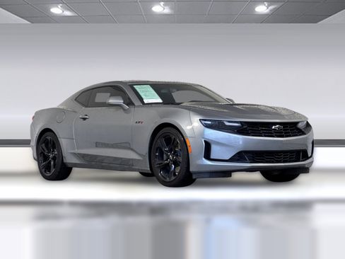 Used 2023 Chevrolet Camaro LT RWD image 6