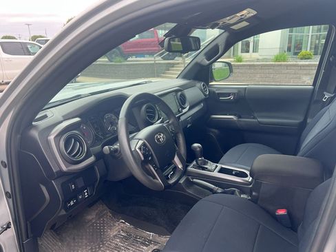 Used 2023 Toyota Tacoma TRD Off-Road AWD/4WD image 10