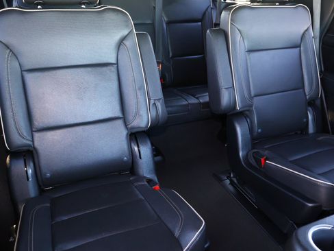 Used 2023 Chevrolet Tahoe Premier RWD image 22