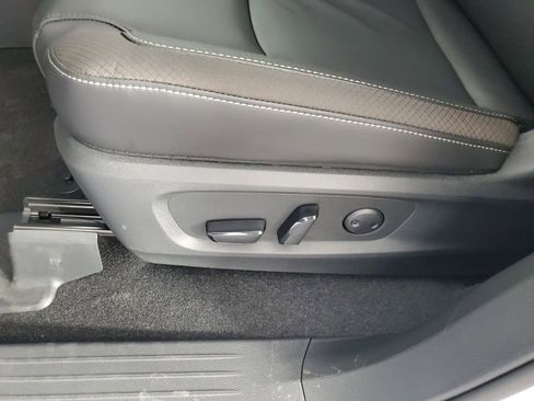 New 2025 Nissan Pathfinder SL image 30