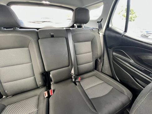Used 2024 GMC Terrain SLE FWD image 37