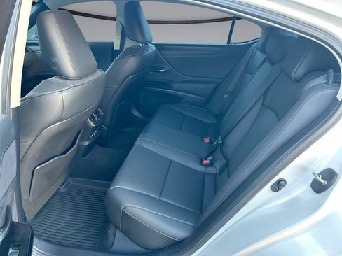 Used 2024 Lexus ES 350 w/ Premium Package FWD image 23