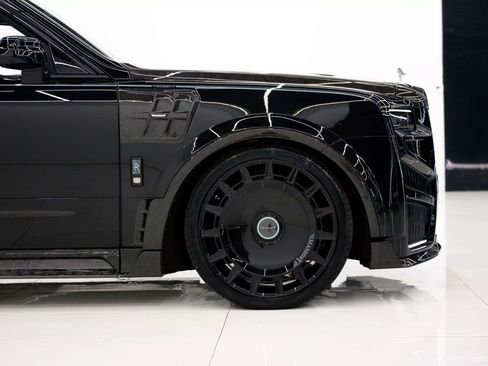 Used 2025 Rolls-Royce Cullinan AWD/4WD image 6