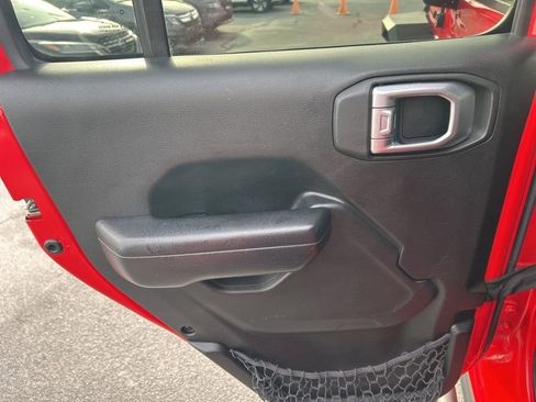 Used 2019 Jeep Wrangler Unlimited Sport S image 30