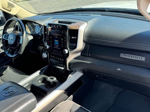 Used 2020 RAM 1500 Laramie AWD/4WD image 4