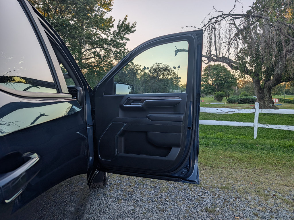 Used 2023 Chevrolet Silverado 1500 LT AWD/4WD image 13