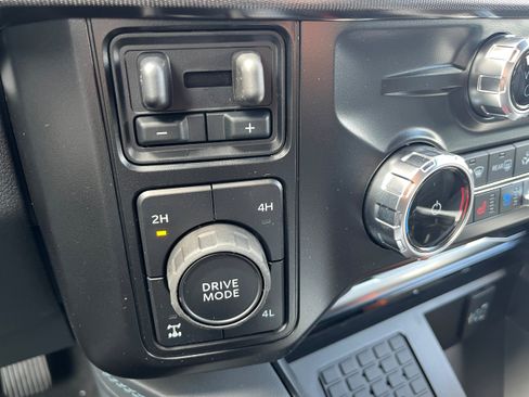 New 2026 Ford F250 Platinum AWD/4WD image 17