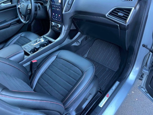 Certified 2024 Ford Edge ST-Line AWD/4WD image 24