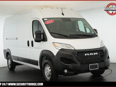 Used 2023 RAM ProMaster 2500 w/ Driver Convenience Group image 1