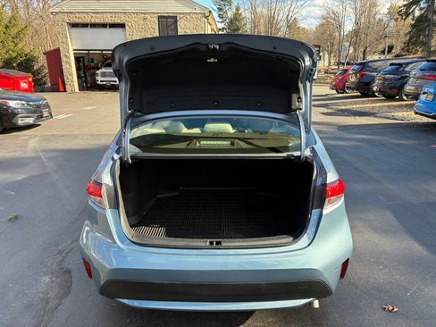 Used 2022 Toyota Corolla LE image 10