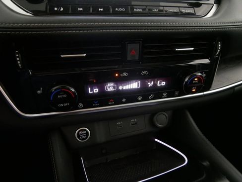 Used 2022 Nissan Rogue Platinum w/ Head-Up Display Package image 30