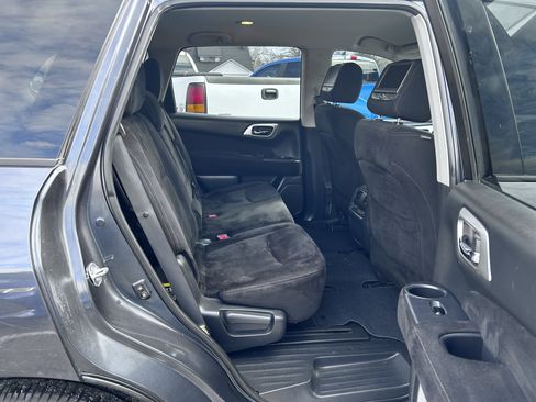 Used 2014 Nissan Pathfinder SV w/ Trailer Tow Package image 13