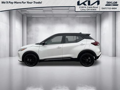 Used 2024 Nissan Kicks SR w/ SR Premium Package FWD image 16