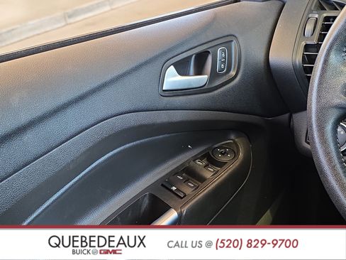 Used 2018 Ford Escape SE w/ SE Sport Appearance Package AWD/4WD image 19