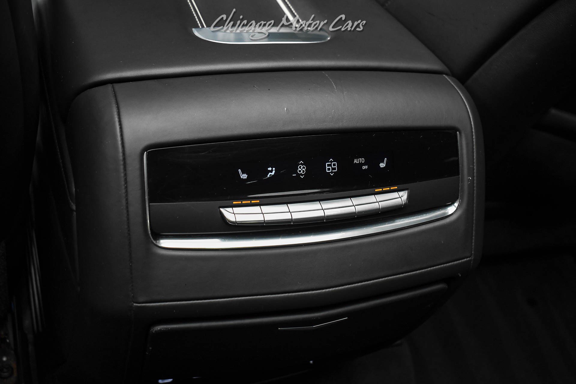Used 2021 Cadillac Escalade Sport Platinum w/ LPO, ONYX Package AWD/4WD image 29