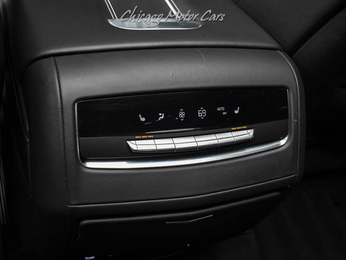 Used 2021 Cadillac Escalade Sport Platinum w/ LPO, ONYX Package AWD/4WD image 29