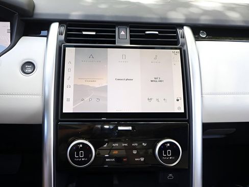 New 2025 Land Rover Discovery S AWD/4WD image 20