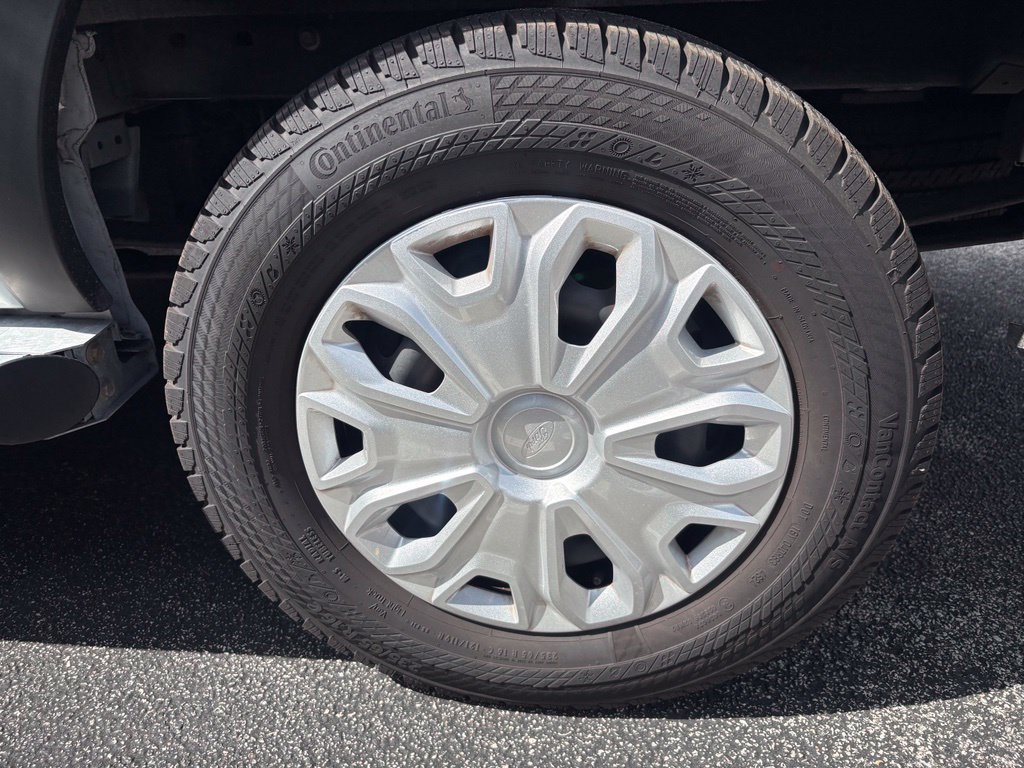 Used 2025 Ford Transit 250 Low Roof w/ Exterior Upgrade Package RWD image 9