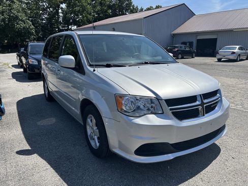 Used 2011 Dodge Grand Caravan Mainstreet w/ PWR Convenience Group image 7
