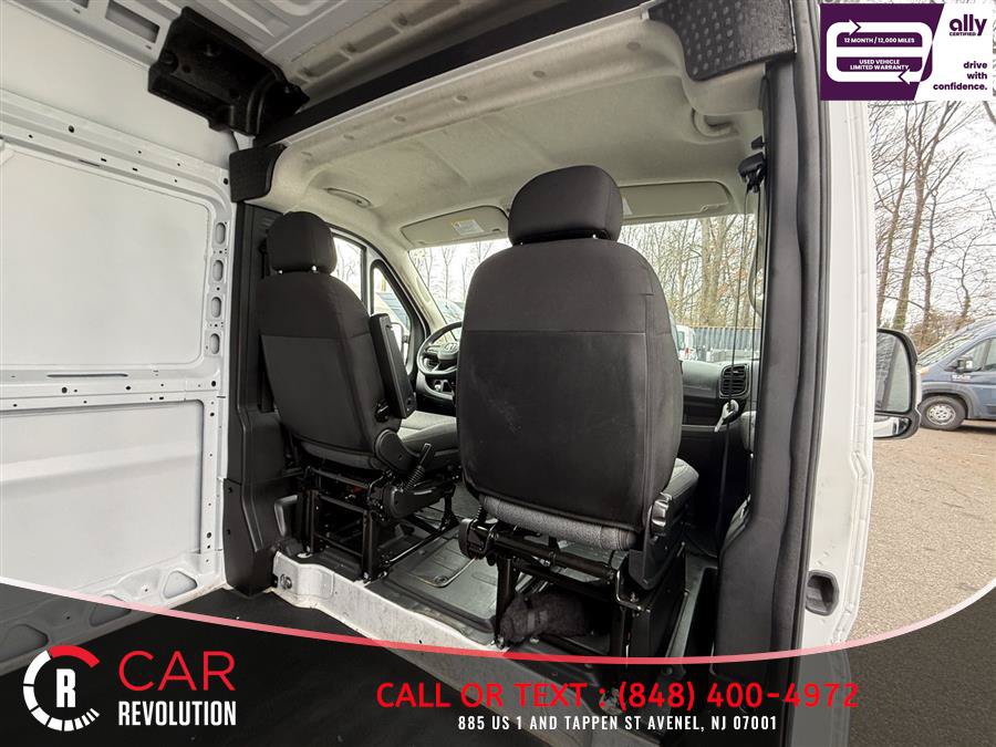 Used 2025 RAM ProMaster 2500 w/ Convenience Group FWD image 11