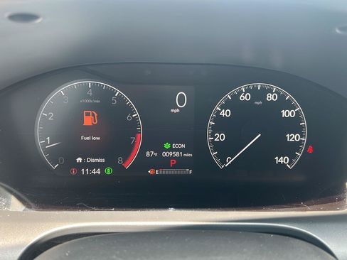 Used 2025 Honda HR-V LX image 11