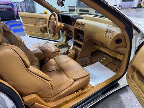 Used 1990 Chrysler TC by Maserati FWD image 15