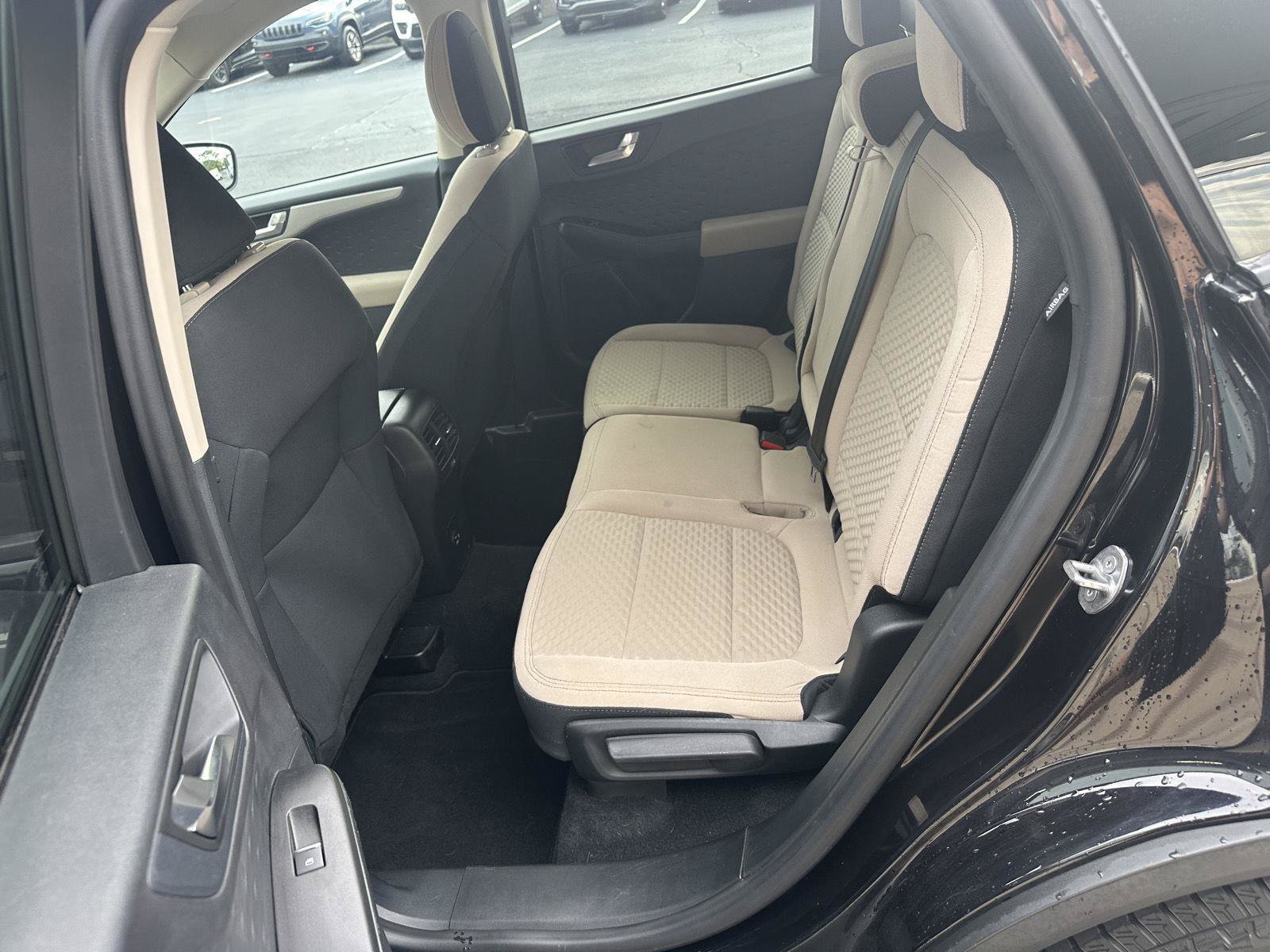 Used 2020 Ford Escape SE FWD image 27