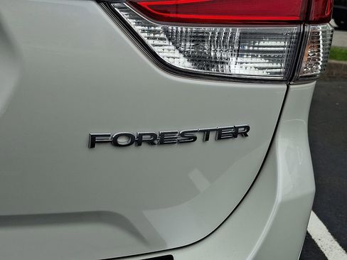 Used 2020 Subaru Forester Premium AWD/4WD image 33