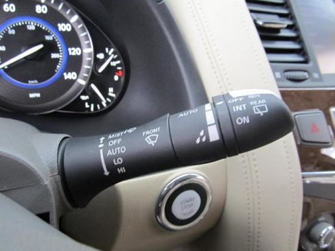 Used 2017 INFINITI QX80 2WD w/ Driver Assistance Package image 57