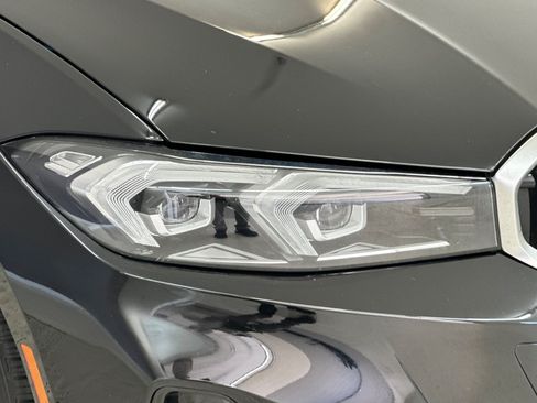 Used 2023 BMW 330i Sedan w/ Premium Package RWD image 11